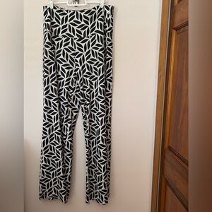 Palazzo stretch geometric pants.